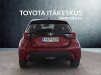 Käytetty Toyota Yaris Hybrid Style 116 HP (85 kW) 2020 Punainen Viistoperä