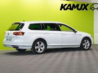 käytetty VW Passat Variant GTE Plug-In Hybrid 160 kW (218 hv) // Adapt.vakkari / Pa-lisälämmitin kauko-ohjauksella / Koukku / Digimittaristo //