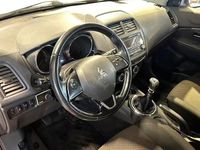 Käytetty Mitsubishi ASX Invite 114 HP (83 kW) 2016 Punainen Katumaasturi