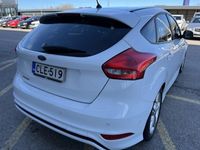 käytetty Ford Focus 1,5 TDCi 120 hv Start/stop PowerShift ST-Line 5-ovinen ** Alv väh.kelpoinen / Suomiauto / 360° Tutkat / 2x renkaat **