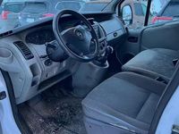 Käytetty Opel Vivaro 135 HP (99 kW) 2005 Valkoinen Tila-auto