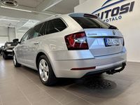 Käytetty Skoda Octavia Style 116 HP (85 kW) 2017 Harmaa Farmari