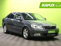 Käytetty Skoda Octavia Ambiente 122 HP (89 kW) 2012 Hopea / harmaa Sedan