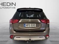 Käytetty Mitsubishi Outlander P-HEV Instyle 135 HP (99 kW) 2019 Ruskea Katumaasturi