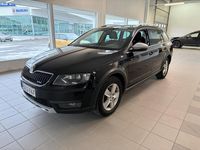 Käytetty Skoda Octavia 184 HP (135 kW) 2015 Musta Viistoperä