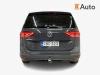 Käytetty VW Touran Highline 150 HP (110 kW) 2019 Harmaa Tila-auto