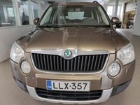 Käytetty Skoda Yeti Active 105 HP (77 kW) 2013 Ruskea Katumaasturi