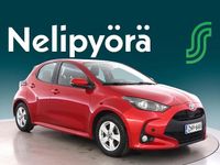 Käytetty Toyota Yaris Hybrid Active 116 HP (85 kW) 2022 Punainen Viistoperä