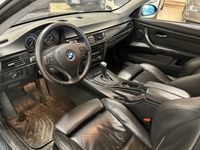 käytetty BMW 325 xDrive A E92 Coupé ** Suomi-auto / Sporttinahat / Xenon-ajovalot / Muistipenkki **