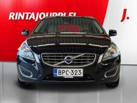 Käytetty Volvo V60 Summum 180 HP (132 kW) 2013 Musta Farmari