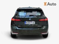 Käytetty BMW 225 Active Tourer Comfort Edition 245 HP (180 kW) 2023 Met. vihreä Tila-auto