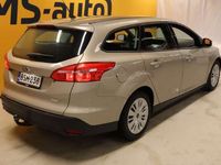 käytetty Ford Focus 1,6i 100hv Ghia Sedan