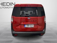 Käytetty Ford Tourneo Courier Titanium 125 HP (91 kW) 2024 Punainen Tila-auto