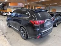 Käytetty Mitsubishi Outlander P-HEV Instyle 224 HP (164 kW) 2019 Katumaasturi