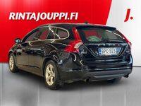 Käytetty Volvo V60 Summum 180 HP (132 kW) 2013 Musta Farmari