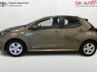 Käytetty Toyota Yaris Hybrid Active 116 HP (85 kW) 2024 Ruskea Viistoperä