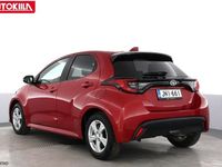 Käytetty Toyota Yaris Hybrid Style 116 HP (85 kW) 2024 Punainen Viistoperä