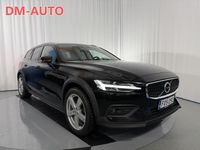 Käytetty Volvo V60 CC Business Edition 197 HP (144 kW) 2021 Musta Farmari