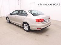 Käytetty VW Jetta Comfortline 105 HP (77 kW) 2012 Sedan