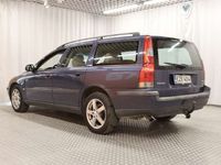 käytetty Volvo V70 V70 5DSTW 2.4 TURBO AUTOMATIC-SW58K7-00-4X4/276 MYYDÄÄN HUUTOKAUPAT.COM