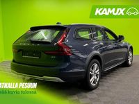 Käytetty Volvo V90 CC Business Edition 235 HP (172 kW) 2022 Sininen Farmari