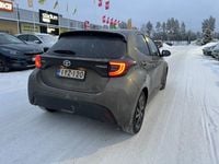 Käytetty Toyota Yaris Hybrid Style 116 HP (85 kW) 2020 Viistoperä