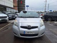 Käytetty Toyota Yaris Sol 101 HP (74 kW) 2009 Hopea Viistoperä