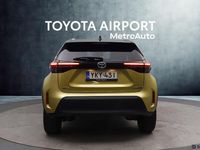 Käytetty Toyota Yaris Cross 116 HP (85 kW) 2022 Keltainen Katumaasturi