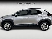 Käytetty Toyota Yaris Cross Edition 116 HP (85 kW) 2025 Hopea Katumaasturi