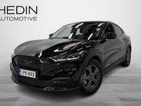 Käytetty Ford Mustang Mach-E 197 kW (269 HP) 2022 Musta Katumaasturi