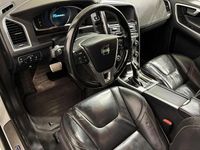 Käytetty Volvo XC60 R-Design 215 HP (158 kW) 2014 Katumaasturi