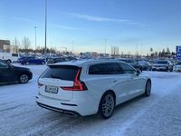 Käytetty Volvo V60 Momentum 253 HP (186 kW) 2021 Farmari