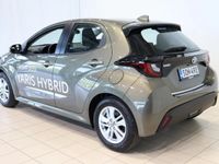 käytetty Toyota Yaris Hybrid 1.5 Hybrid Active Plus-paketilla - Uutuusmalli nyt koeajettavissa! - Korko 0,0% + kulut! Black Week