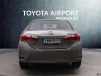 Käytetty Toyota Corolla Active 132 HP (97 kW) 2015 Ruskea (beige) Sedan