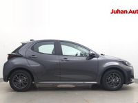 Käytetty Toyota Yaris Hybrid 116 HP (85 kW) 2025 Harmaa Viistoperä