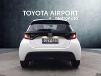 Käytetty Toyota Yaris Active 114 HP (83 kW) 2023 Valkoinen Viistoperä
