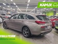 Käytetty Hyundai i30 Comfort 159 HP (116 kW) 2021 Hopea / harmaa Farmari