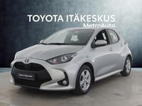 Käytetty Toyota Yaris Hybrid Active 116 HP (85 kW) 2022 Hopea Viistoperä