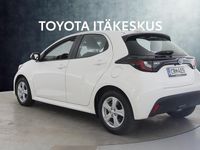 Käytetty Toyota Yaris Hybrid Active 116 HP (85 kW) 2023 Valkoinen Viistoperä