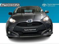 Käytetty Toyota Yaris Active 114 HP (83 kW) 2022 Harmaa Viistoperä