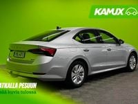 Käytetty Skoda Octavia Ambition 110 HP (80 kW) 2024 Hopea / harmaa Sedan