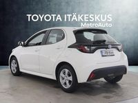 Käytetty Toyota Yaris Hybrid Active 116 HP (85 kW) 2023 Valkoinen Viistoperä