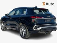 Uusi Audi Q3 S-Line 268 HP (197 kW) 2026 Musta Katumaasturi