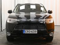 käytetty Mitsubishi Outlander P-HEV Instyle Navi 4WD 5P ** ACC / Nahkasisusta / Lasikattoluukku / P-kamera / Rockford Fosgate / Koukku / Kaistavahti **