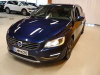 käytetty Volvo V60 D4 AWD R-Design Edition aut / VOC / Kaistavahti / Adapt.Cruise / Vetokoukku / Kattoluukku / Huoltokirja /