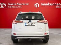 Käytetty Toyota RAV4 Edition 153 HP (112 kW) 2017 Valkoinen Katumaasturi