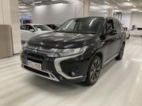 Käytetty Mitsubishi Outlander P-HEV Invite+ 135 HP (99 kW) 2019 Katumaasturi