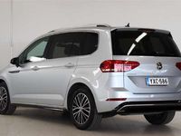 käytetty VW Touran R-Line 1,5TSI EVO 110kW 7-Henk DSG-aut. * Navi, ACC, Webasto, Apple/Android, Sähköluukku *