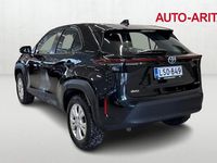 Käytetty Toyota Yaris Cross Active 116 HP (85 kW) 2023 Musta Katumaasturi