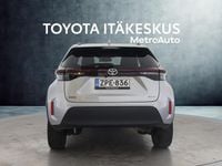 Käytetty Toyota Yaris Cross 116 HP (85 kW) 2024 Hopea Katumaasturi